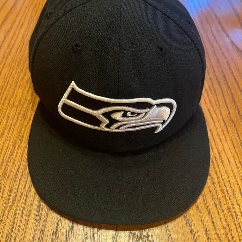 Men's BNew Era Seattle Seahawks Black Fitted Hat Size 7 1/8